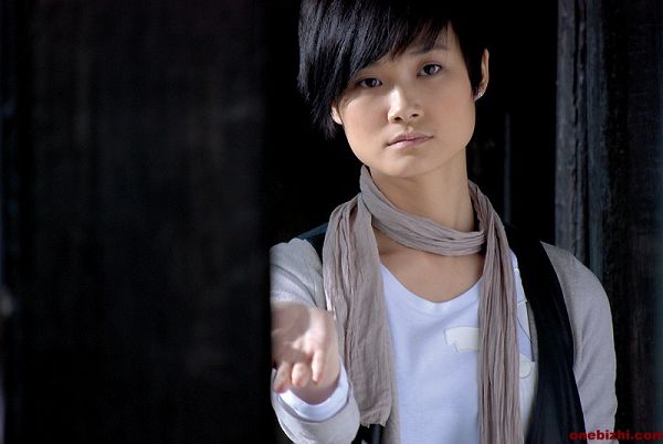 <em>李宇春</em>四年磨一剑 <em>快乐女声</em>冠军之夜担任嘉宾