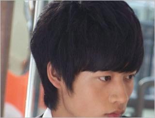 男头发侧面刮图案_男生头发侧面刮图案图片