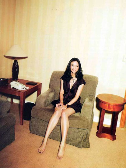 汤唯大量珍贵生活照曝光_中国山东网