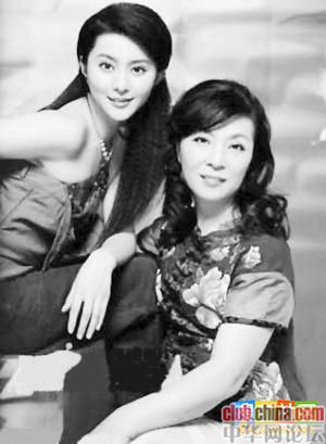 明星母女花大小S一家最靓张韶涵母女最闹(组图)_