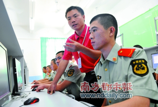 军人退伍前忙考证