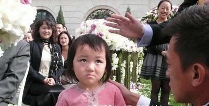 <em>王菲兔唇女儿</em>容貌首曝光 湖南卫视名嘴豪宅(图