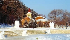 滑雪赏景两不误 中国最美的三大滑雪场(组图)
