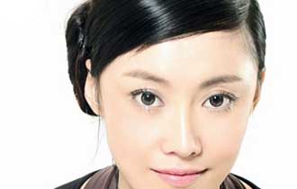 衬托五官气色 3招无感腮红凸显精致五官 