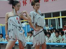 女子监狱时装秀