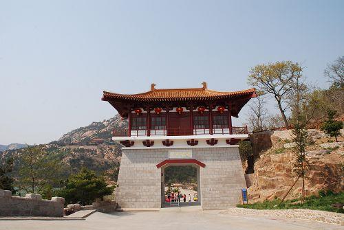招虎山