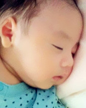 李嘉欣晒爱子近照 小JM彪悍超萌