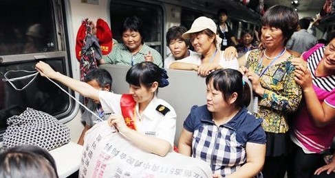 细说青荣城铁线上服务品牌:旅客利益高于一切