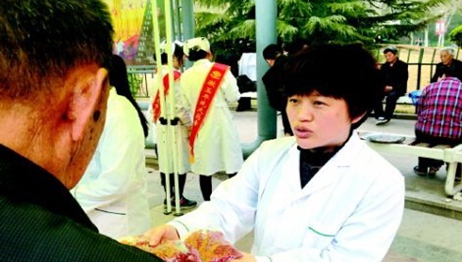 去年近五万件投诉举报八成指向食品