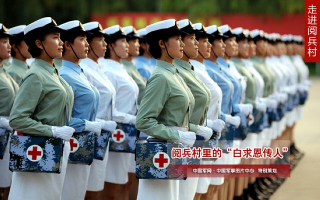 阅兵唯一女兵方队训练照：身姿挺拔面容姣好