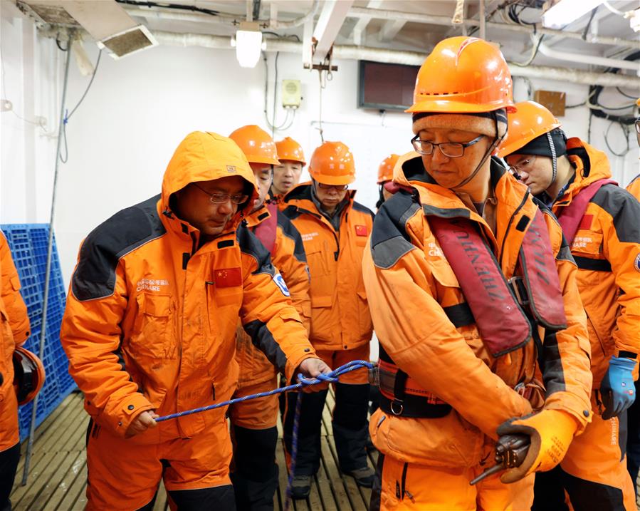 （第34次南极科考·图文互动）（2）中国首次在南极阿蒙森海开展海洋综合调查