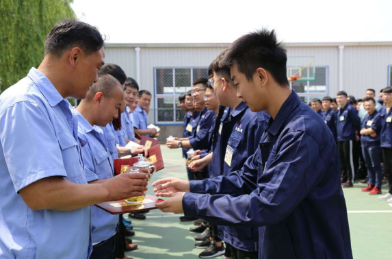 现代学徒制——求实机电工程学院优质教育的秘密。