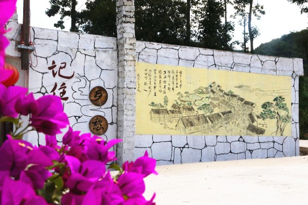 贵州福泉:驻村“辛苦局长”王明的“辛苦事”