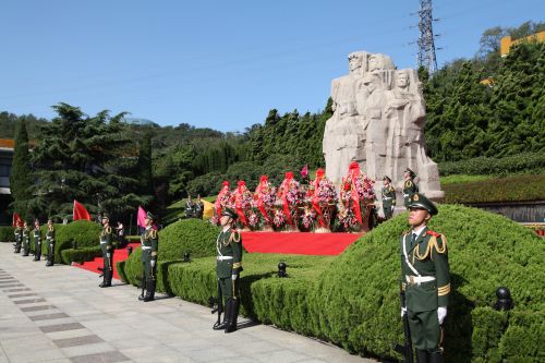 青岛市公祭烈士活动现场