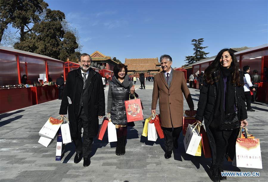 CHINA-TOURISM-FOREIGN TRAVELERS (CN)