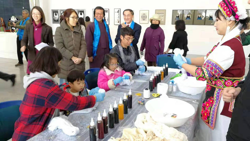 “光阴的故事——二十四节气文化遗产艺术设计展”在韩国开幕
