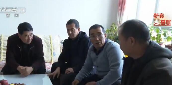 【新春走基层·脱贫攻坚一线见闻】226个红手印留住驻村好干部