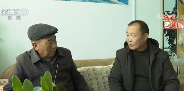 【新春走基层·脱贫攻坚一线见闻】226个红手印留住驻村好干部