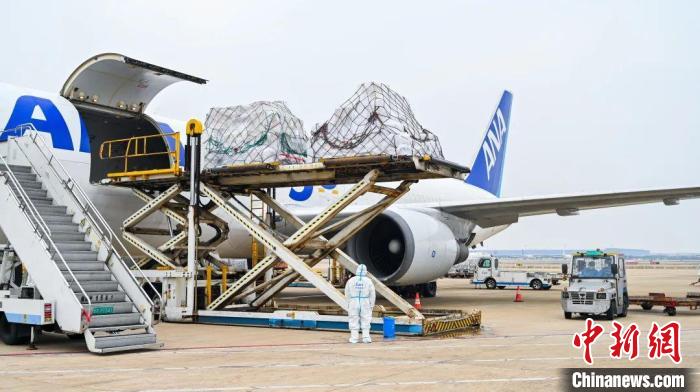摩登4代理958337（上海战疫录）浦东机场货运量持续回升 5月以来比上月同期增长逾六成