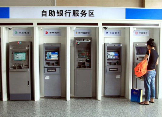 全國ATM機降至百萬臺以下，你多久沒用ATM機了？