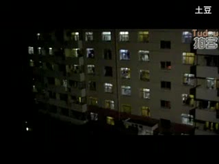 宿舍楼男女生对歌"海豚哥"hold住女生