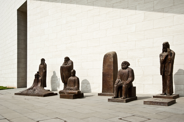 山东美术馆雕塑