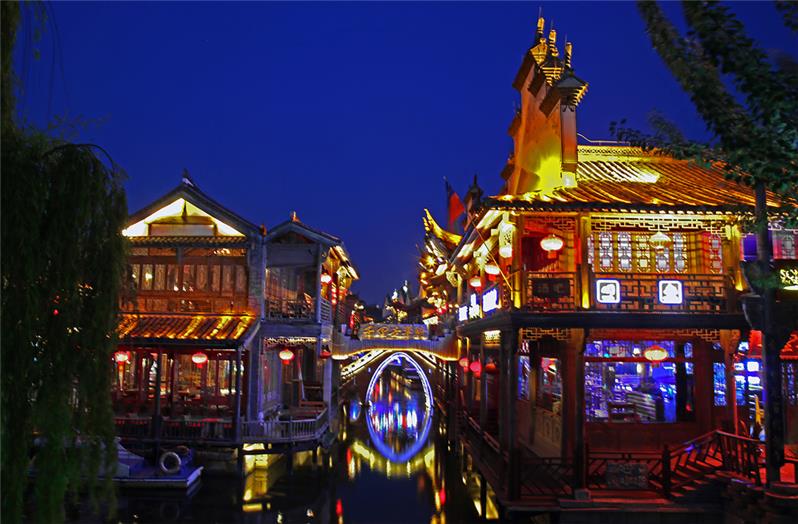 台儿庄古城夜景