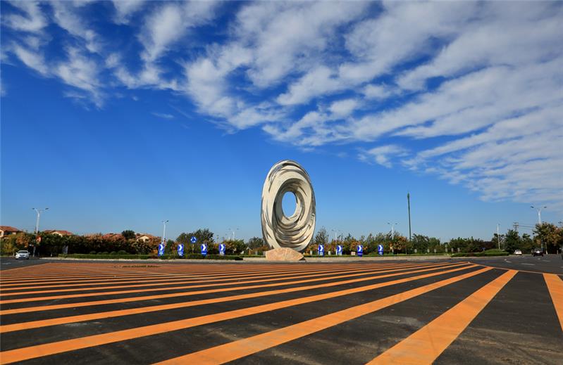 作品:黄河魂作者:栾绪义当前票数:4420作品简介摄于滨州道路景观