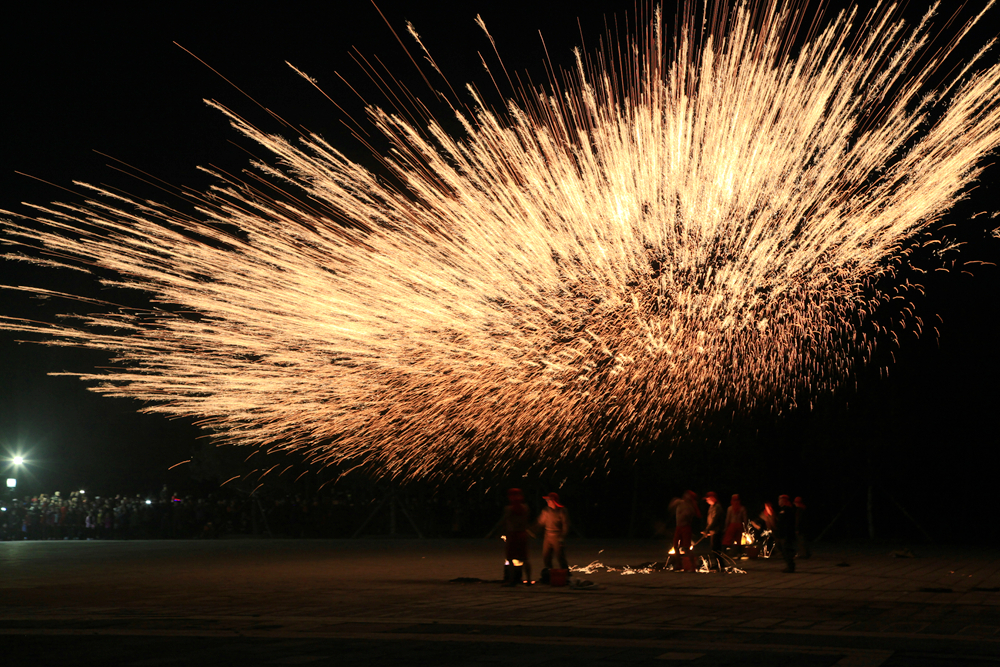 打钢花-"孔子故乡 中国山东"网络摄影大赛官方网站