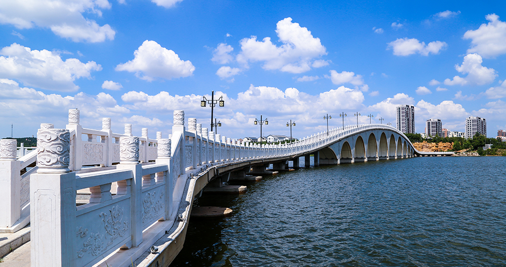 招远龙湖公园景点介绍图片