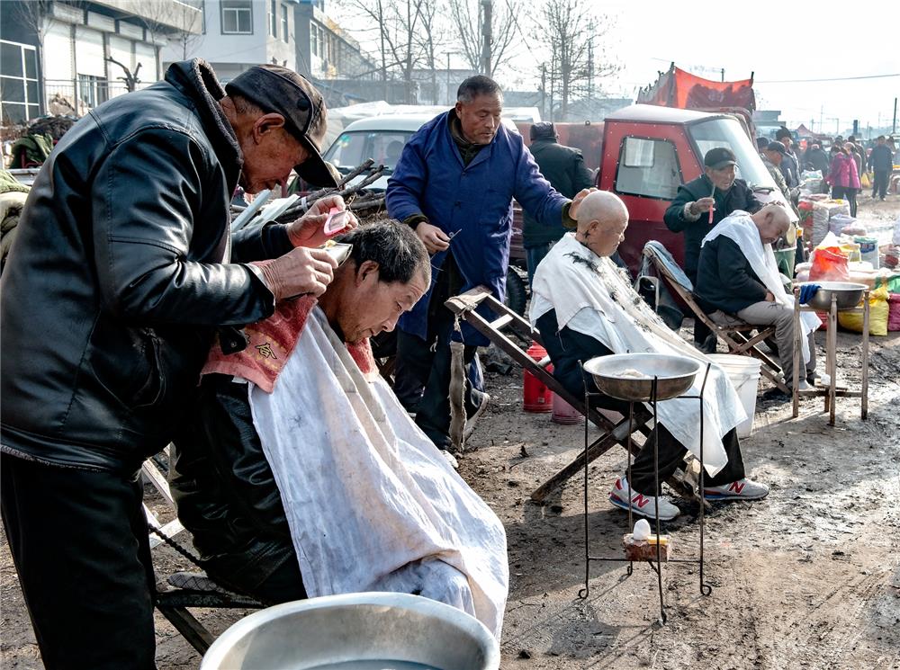 街头理发铺