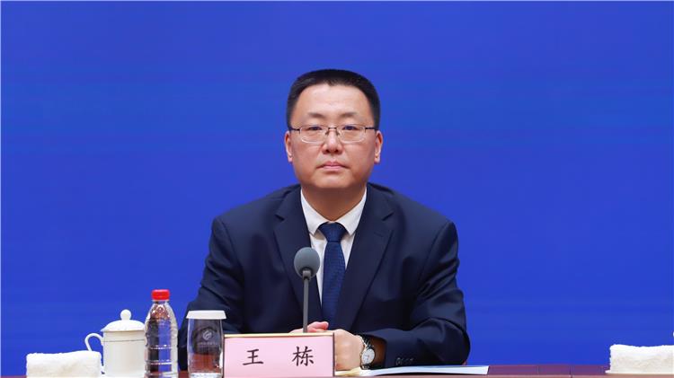 现场直播01:49邹城:政府担保贷款 为小微企业纾困解难02:10济南市中区