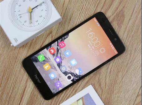 荣耀畅玩5c(899元起)