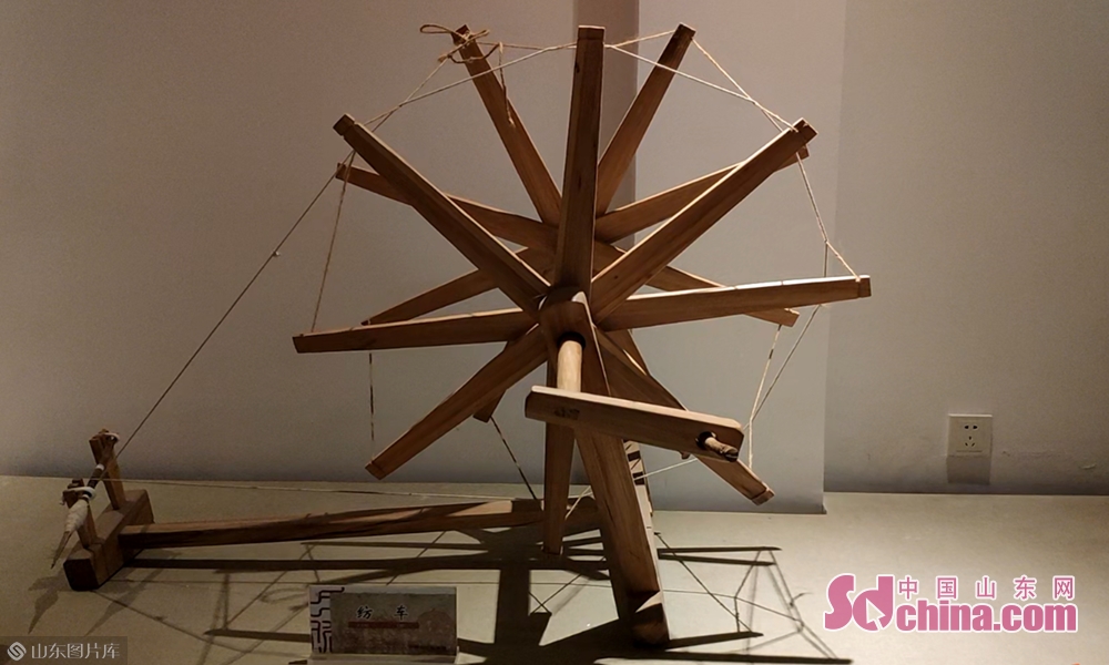 纺织车用来把棉花纺织成棉线