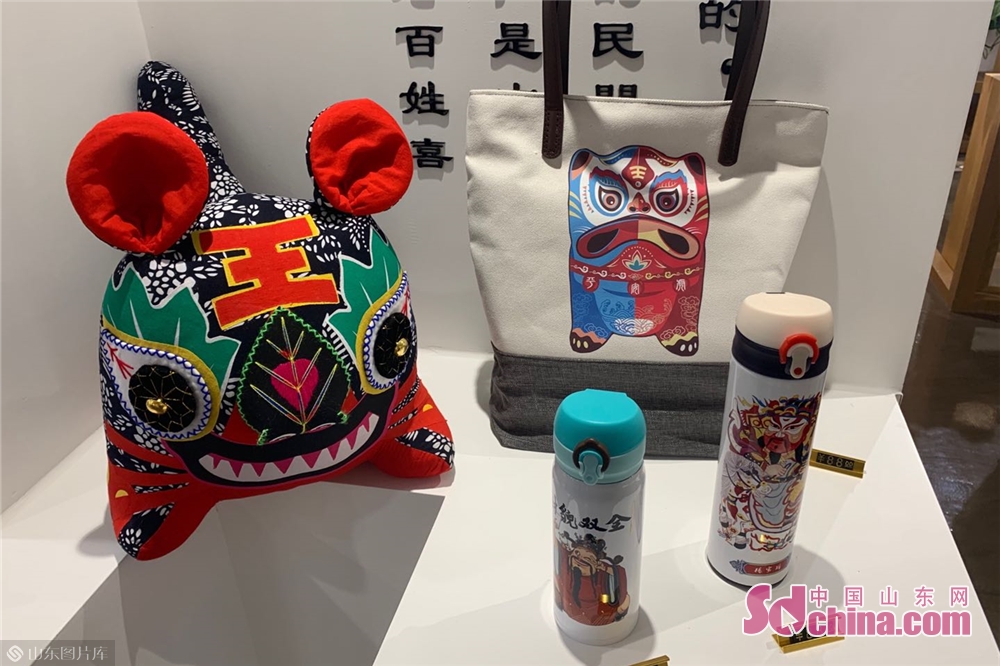 集项目展示展演,民众休闲娱乐,产品交流交易,文化创意研发,非遗聪习