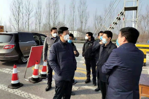菏泽市发改委党组书记主任康兵一行到定陶区督导疫情防控工作
