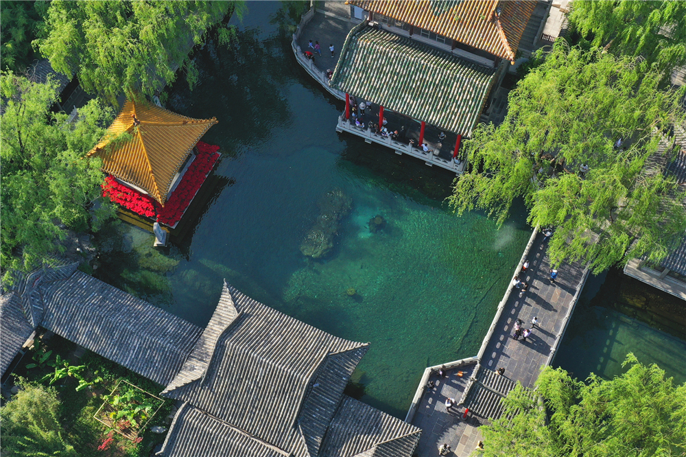 航拍| 泉城"醉美"趵突泉