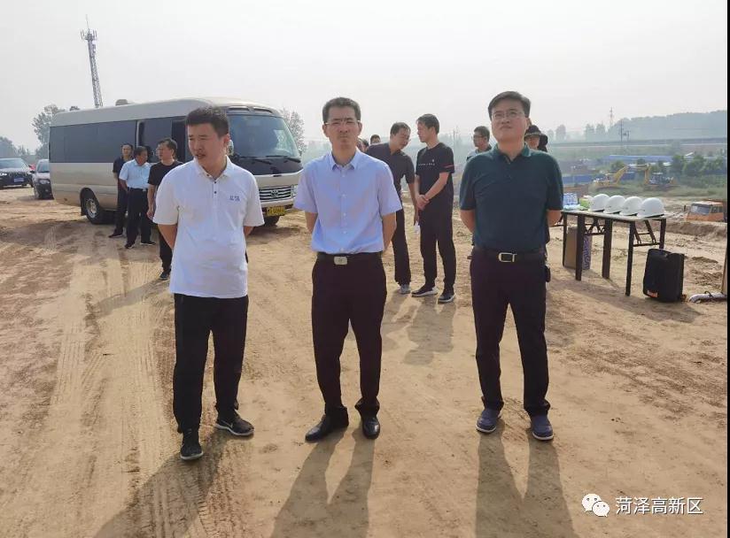 李嵩现场调度菏泽高新区重点项目建设