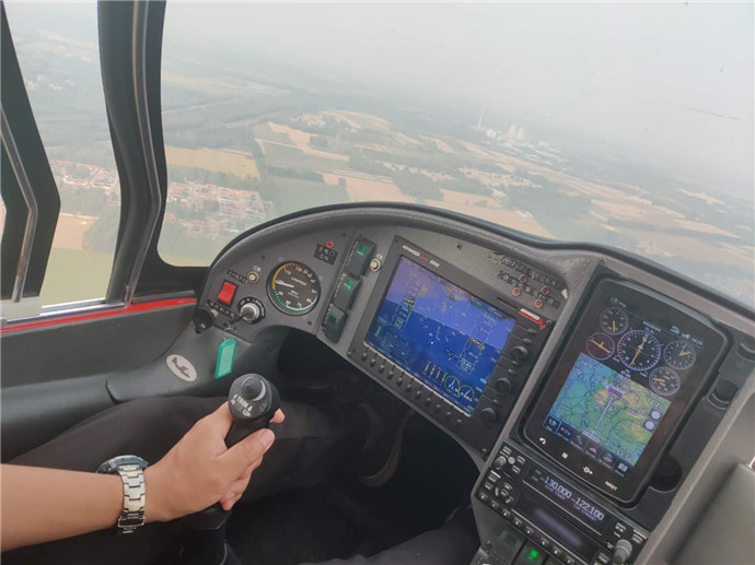 9月26日下午13时28分,海王飞机从菏泽通航机场起飞,途径郓城,京杭大