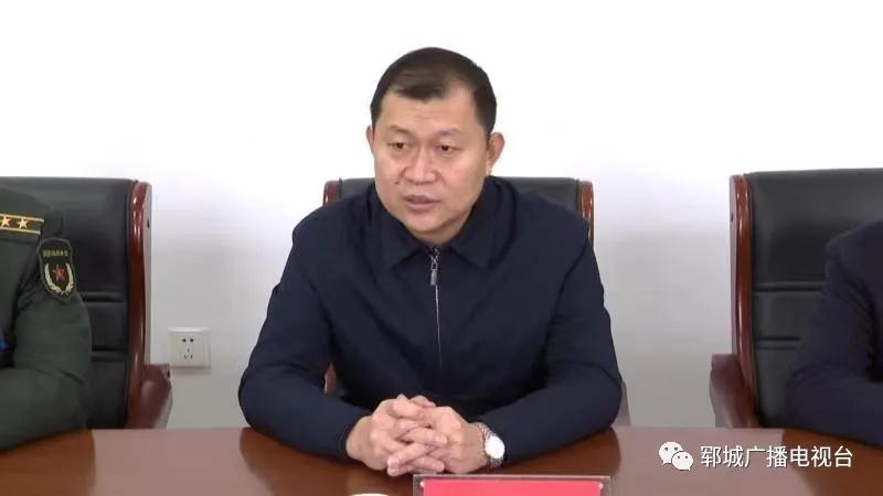 郓城县委书记姜凌刚到菏泽军分区走访慰问