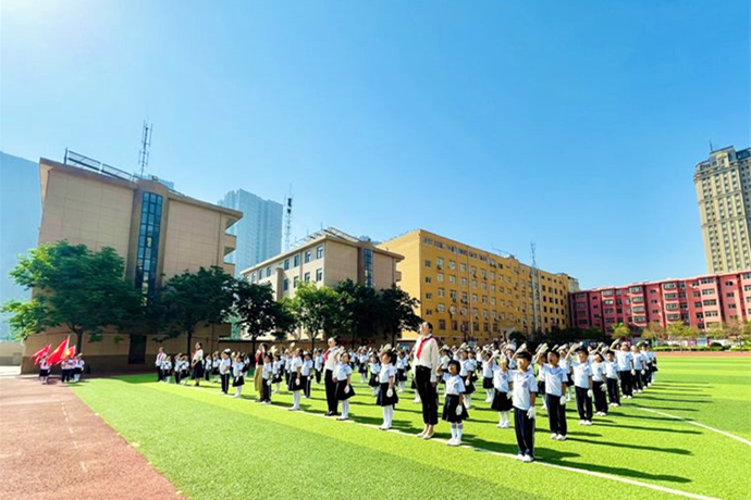 红领巾心向党争做新时代好少年牡丹区杏坛小学庆建党百年少先队入队
