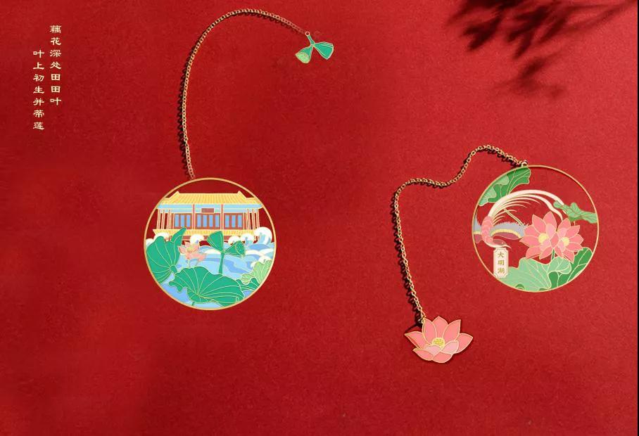 好事莲莲大明湖第二株并蒂莲完美绽放三款并蒂莲主题文创产品上市销售