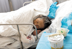 老人被弃医院两年