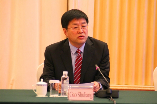 威海市政府副市长高书良在推介会上致辞